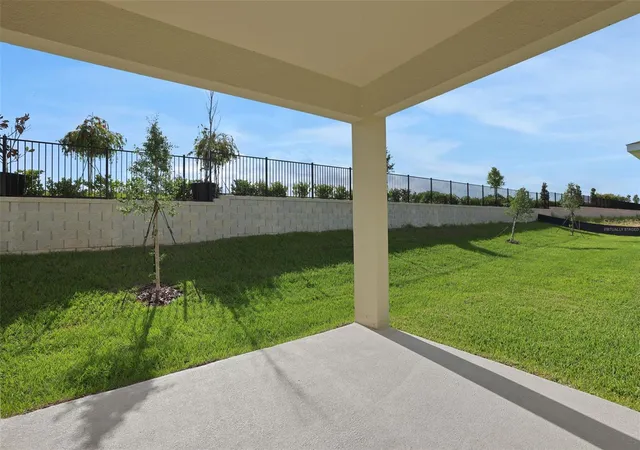 Photo 3 of Single family home for sale at 2962 Supermarine Rd, Tavares, FL 32778 | MLS# G5117980 | Listing updated on 2026-09-19