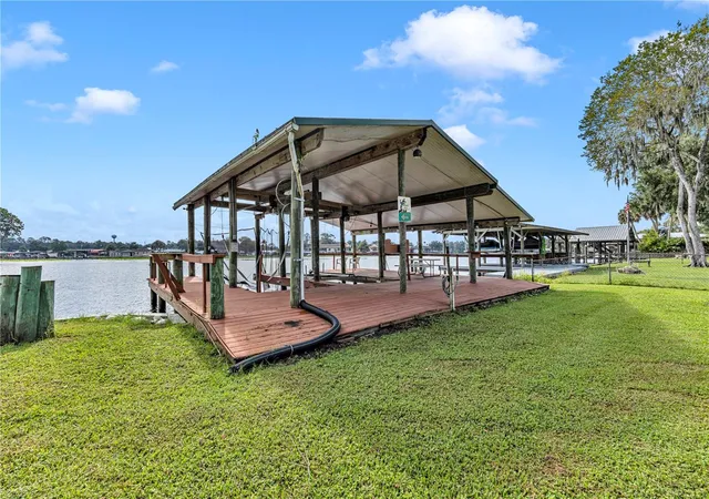 Photo 3 of Manufactured home for sale at 56310 Redbud Rd, Astor, FL 32102 | MLS# R4912029 | Listing updated on 2026-09-23