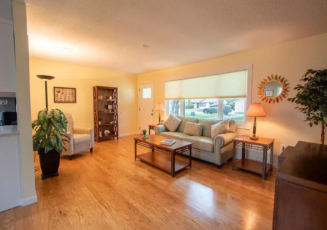 Photo 3 of Condo for sale at 62 Aberdeen Cir #62A, Leesburg, FL 34788 | MLS# G5117983 | Listing updated on 2026-09-19