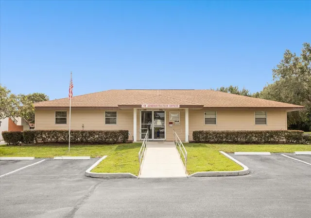 Photo 61 of Condo for sale at 62 Aberdeen Cir, LEESBURG, FL 34788 | MLS# G5117983 | Listing updated on 2026-10-09