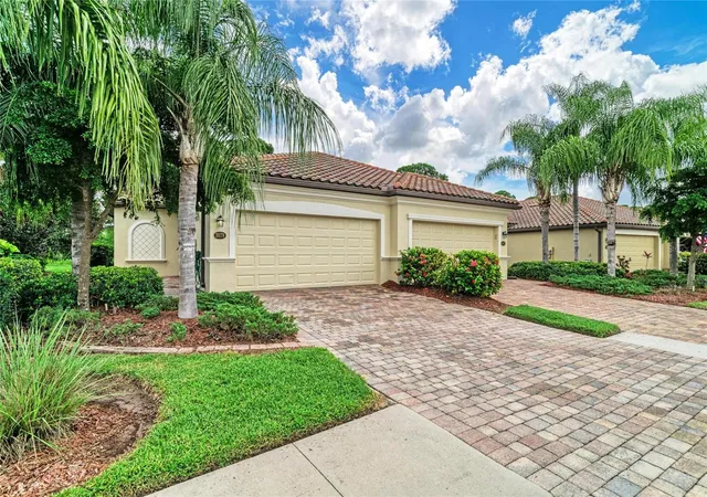 Photo 2 of Single family home for sale at 20178 Benissimo Dr, Venice, FL 34293 | MLS# N6145825 | Listing updated on 2026-09-27
