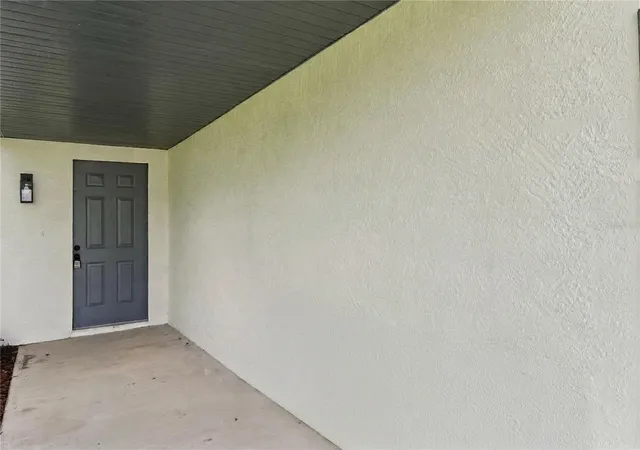 Photo 3 of Sale Pending at 3211 Travelers Palm Dr, Edgewater, FL 32141 | MLS# O6443024 | Listing updated on 2026-10-08