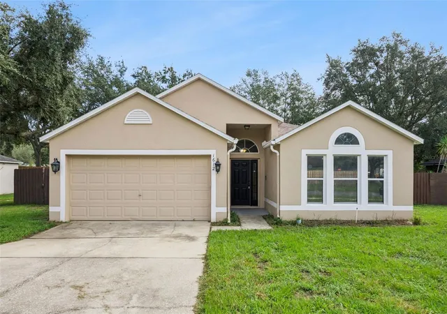 Single family home for sale at 1612 Muir Cir, CLERMONT, FL 34711 | MLS# G5117985