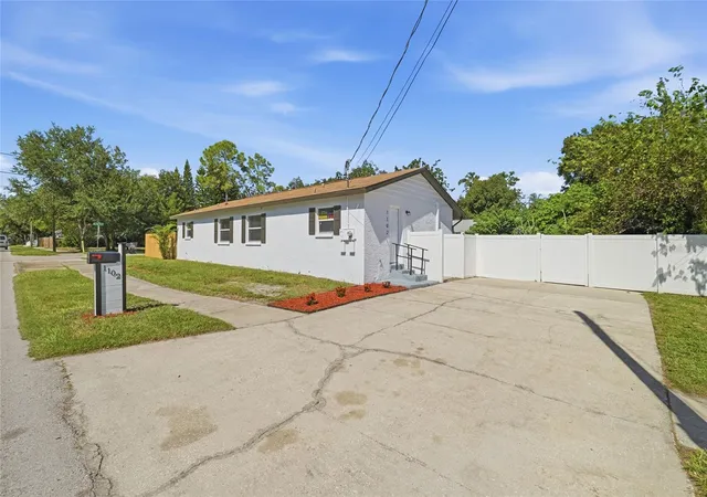 Photo 1 of Single family home for sale at 1102 E Sitka St, Tampa, FL 33604 | MLS# TB8549946 | Listing updated on 2026-10-22