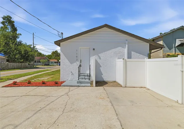 Photo 2 of Single family home for sale at 1102 E Sitka St, Tampa, FL 33604 | MLS# TB8549946 | Listing updated on 2026-10-22