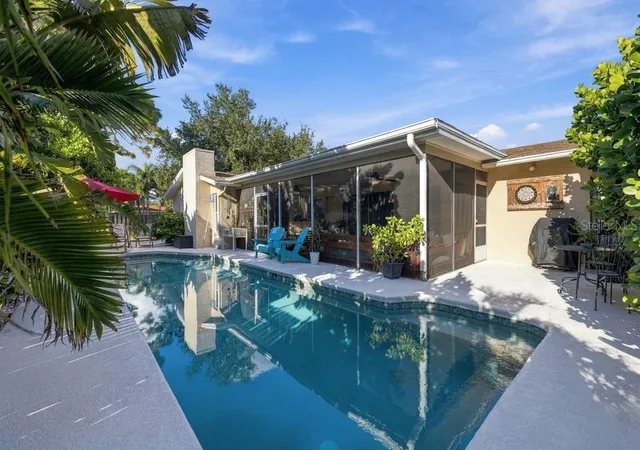Photo 2 of Single family home for sale at 6001 28th Street S, Saint Petersburg, FL 33712 | MLS# TB8549948 | Listing updated on 2026-10-19