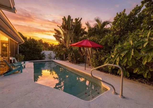 Photo 2 of Single family home for sale at 6001 28th Street S, Saint Petersburg, FL 33712 | MLS# TB8549948 | Listing updated on 2026-10-16
