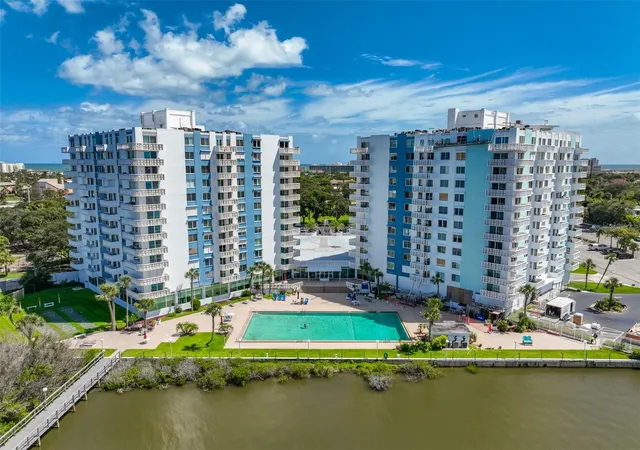 Photo 4 of Condo for sale at 925 N Halifax Ave #910, Daytona Beach, FL 32118 | MLS# FC321555 | Listing updated on 2026-09-22