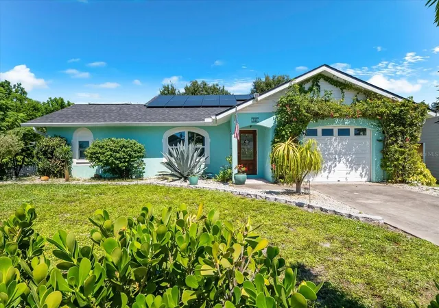 Single family home for sale at 340 Fordham Rd, VENICE, FL 34293 | MLS# A4706616