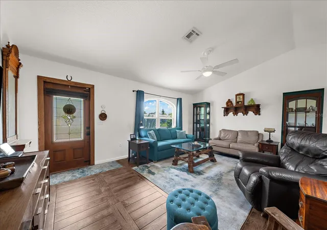Photo 2 of Single family home for sale at 340 Fordham Rd, Venice, FL 34293 | MLS# A4706616 | Listing updated on 2026-09-30