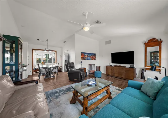 Photo 3 of Single family home for sale at 340 Fordham Rd, Venice, FL 34293 | MLS# A4706616 | Listing updated on 2026-09-30