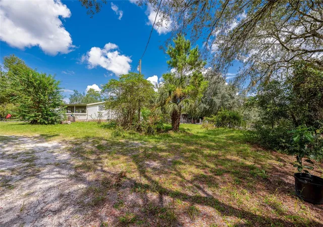 Photo 3 of Manufactured home for sale at 41330 Ford Rd, Eustis, FL 32736 | MLS# V4951365 | Listing updated on 2026-10-04