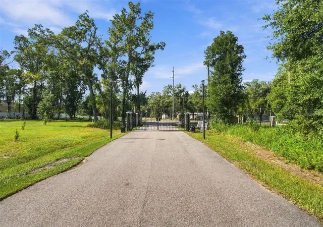 Photo 3 of Land for sale at 867 Sunset Ln, Lutz, FL 33549 | MLS# TB8549955 | Listing updated on 2026-09-23