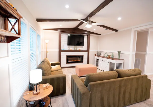 Photo 3 of Manufactured home for sale at 7670 Ne 97th Court, Bronson, FL 32621 | MLS# S5157877 | Listing updated on 2026-09-22