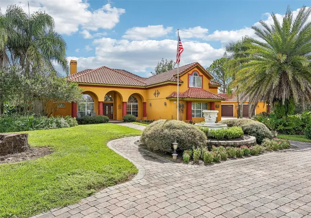 Photo 3 of Single family home for sale at 32736 Wolfs Trl, Sorrento, FL 32776 | MLS# O6443039 | Listing updated on 2026-10-05