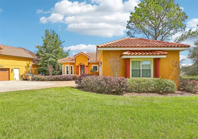 Photo 4 of Single family home for sale at 32736 Wolfs Trl, Sorrento, FL 32776 | MLS# O6443039 | Listing updated on 2026-10-05