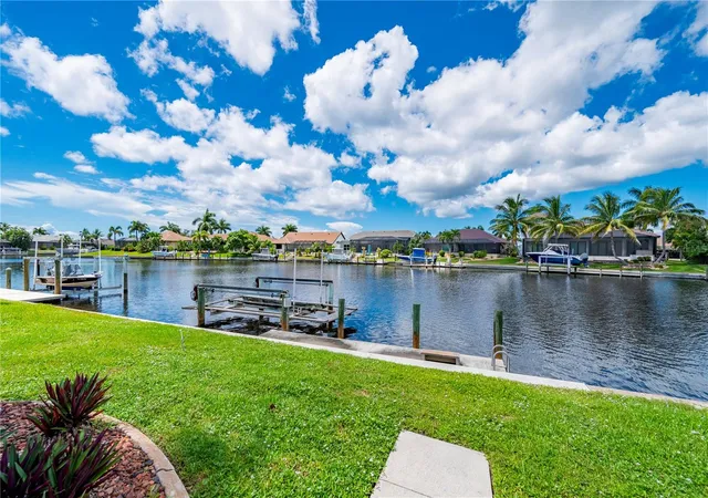 Photo 3 of Single family home for sale at 4007 Maltese Ct, Punta Gorda, FL 33950 | MLS# C7530911 | Listing updated on 2026-09-26