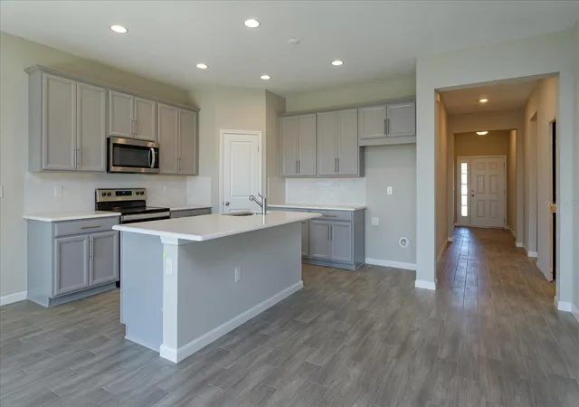 Photo 3 of Single family home for sale at 2914 Supermarine Rd, Tavares, FL 32778 | MLS# G5117988 | Listing updated on 2026-09-19