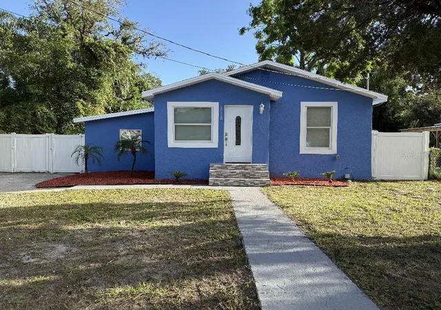 Photo 1 of Sale Pending at 1110 W Knollwood St, Tampa, FL 33604 | MLS# TB8549962 | Listing updated on 2026-10-30