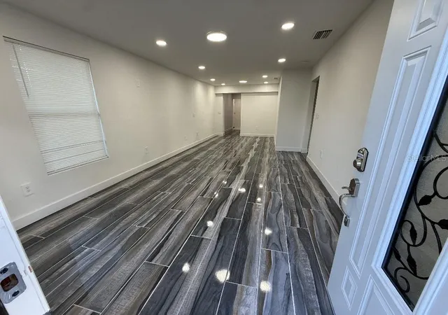 Photo 3 of Sale Pending at 1110 W Knollwood St, Tampa, FL 33604 | MLS# TB8549962 | Listing updated on 2026-10-30