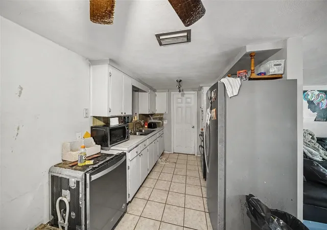 Photo 3 of Single family home for sale at 6249 Maplewood Dr, New Port Richey, FL 34653 | MLS# TB8549976 | Listing updated on 2026-09-19