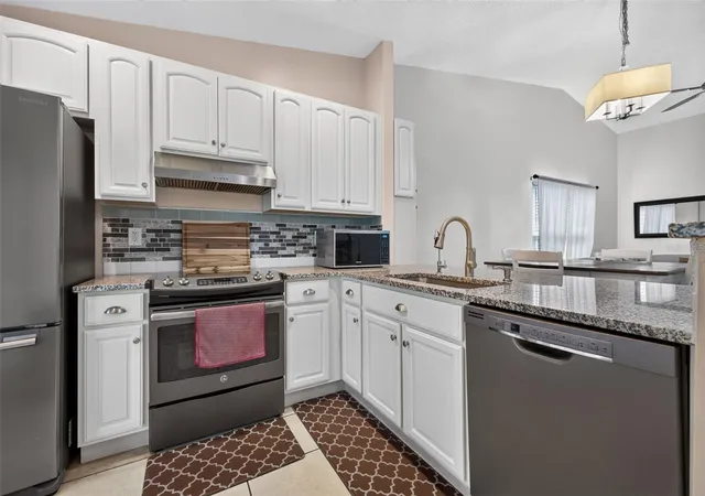 Photo 4 of House for sale at 3911 El Camino Ct, Largo, FL 33771 | MLS# TB8549977 | Listing updated on 2026-09-19