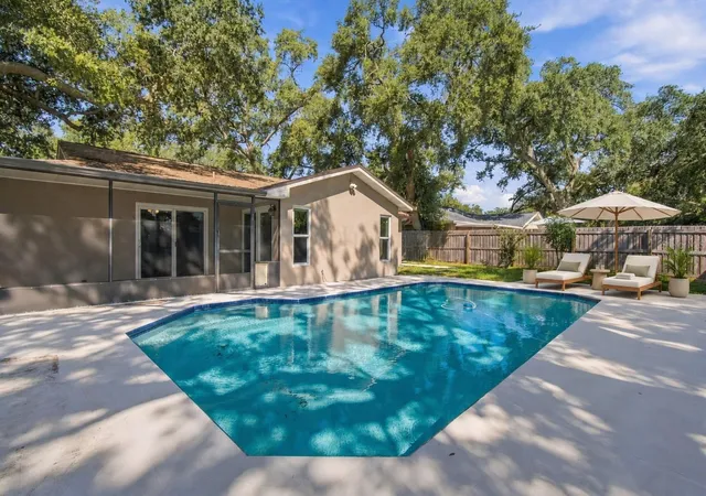 Photo 4 of Single family home for sale at 11093 117th Street, Largo, FL 33778 | MLS# TB8549986 | Listing updated on 2026-09-27