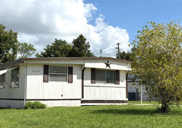 Photo 2 of Manufactured home for sale at 4215 Windy Way, Fruitland Park, FL 34731 | MLS# G5117992 | Listing updated on 2026-09-24