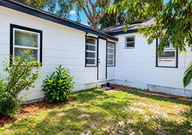 Photo 3 of Single family home for sale at 4721 6th Avenue S, Saint Petersburg, FL 33711 | MLS# TB8549990 | Listing updated on 2026-09-21