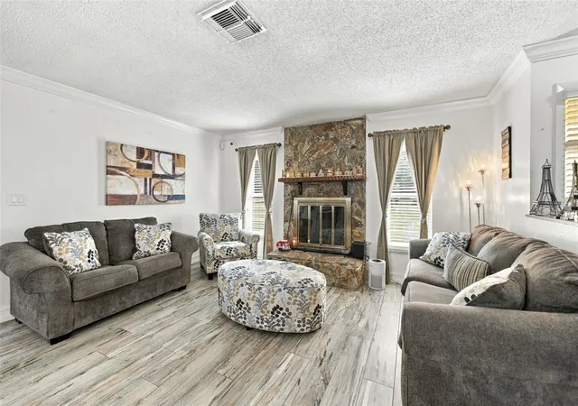 Photo 4 of Single family home for sale at 8331 Echo Ln, Spring Hill, FL 34608 | MLS# W7889626 | Listing updated on 2026-09-30