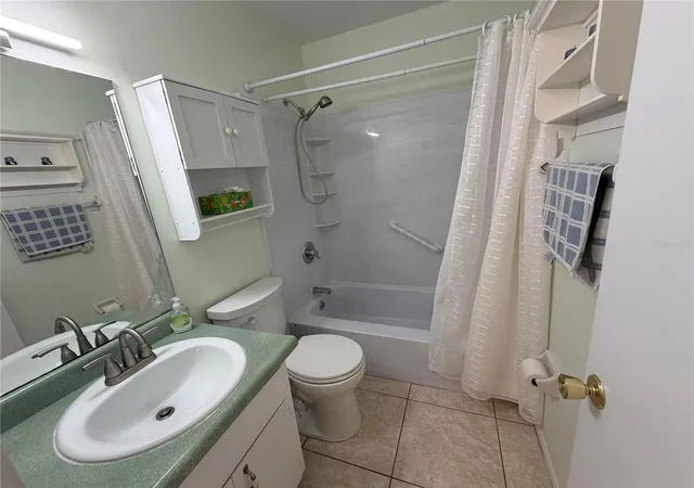 Photo 4 of House for sale at 6031 Arlene Way, Bradenton, FL 34207 | MLS# A4706637 | Listing updated on 2026-09-19