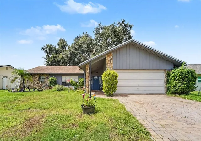 Photo 1 of Single family home for sale at 7606 Willow Brk Ct, Hudson, FL 34667 | MLS# TB8549999 | Listing updated on 2026-09-19