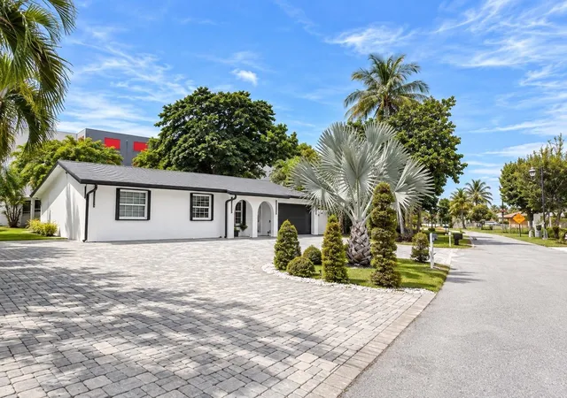 Single family home for sale at 1712 Boardman Ave, Mangonia Park, FL 33407 | MLS# S5157883