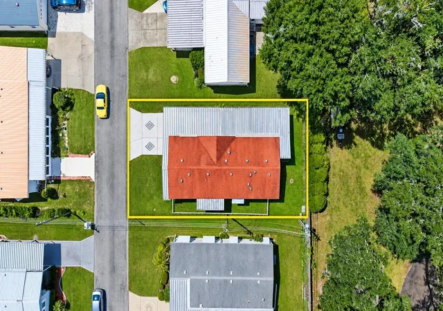 Photo 2 of Manufactured home for sale at 36731 Tara Ave, Zephyrhills, FL 33542 | MLS# TB8550006 | Listing updated on 2026-09-28
