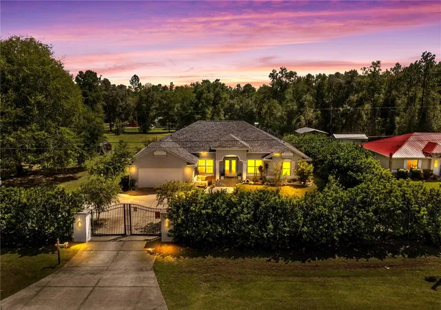 Single family home for sale at 19970 SW 54th Street, DUNNELLON, FL 34431 | MLS# OM732529