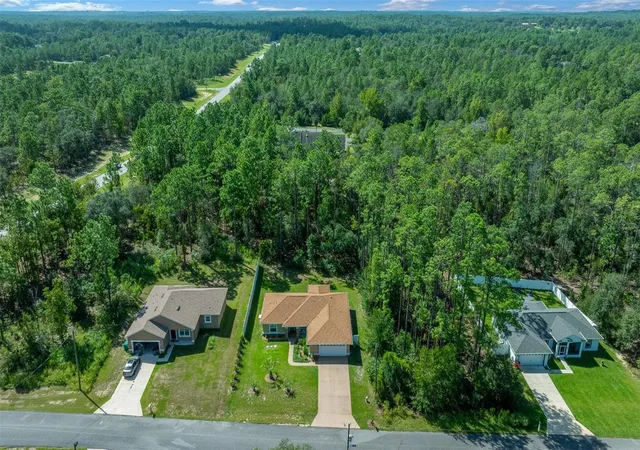 Photo 2 of Single family home for sale at 2676 W Gifford Ln, Dunnellon, FL 34433 | MLS# OM732530 | Listing updated on 2026-09-28