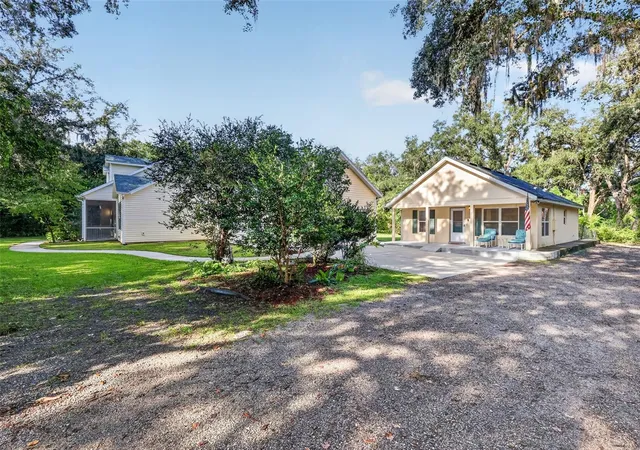 Photo 4 of Single family home for sale at 35015 Radio Rd, Leesburg, FL 34788 | MLS# G5117997 | Listing updated on 2026-09-29