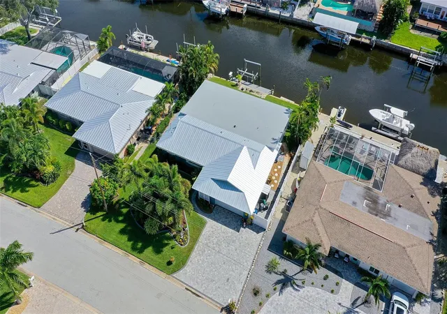 Photo 3 of Single family home for sale at 4919 Coral Blvd, Bradenton, FL 34210 | MLS# A4706645 | Listing updated on 2026-09-20