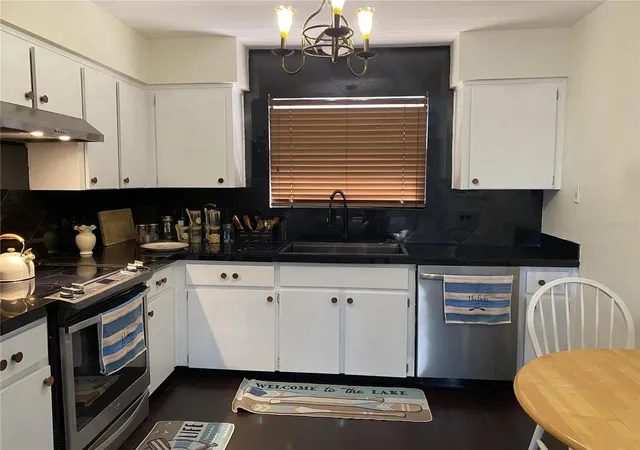 Photo 3 of Single family home for sale at 238 Lake Dr, Orlando, FL 32835 | MLS# O6443081 | Listing updated on 2026-09-19