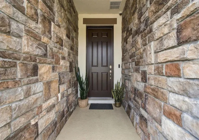 Photo 3 of Single family home for sale at 30444 Pecan Valley Loop, Wesley Chapel, FL 33543 | MLS# TB8550017 | Listing updated on 2026-09-19