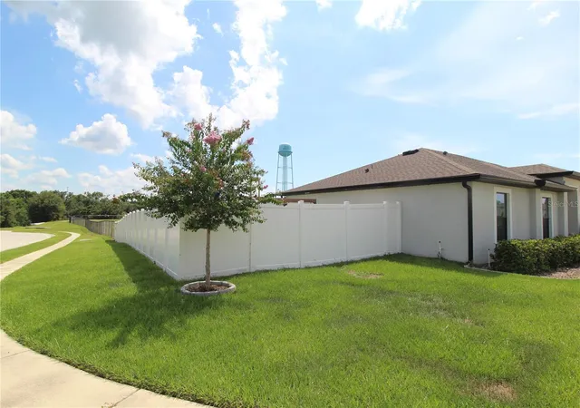 Photo 2 of Single family home for sale at 1928 Piedmont Ct, Mascotte, FL 34753 | MLS# O6443084 | Listing updated on 2026-09-24