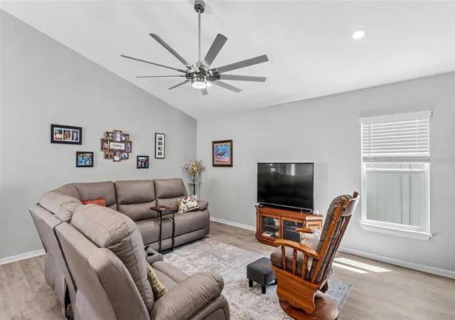 Photo 3 of Single family home for sale at 3304 Costello Cir, Winter Haven, FL 33884 | MLS# L4965165 | Listing updated on 2026-10-02