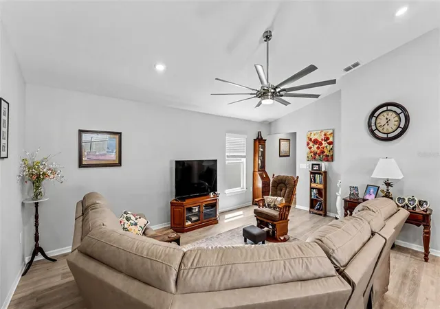 Photo 4 of Single family home for sale at 3304 Costello Cir, Winter Haven, FL 33884 | MLS# L4965165 | Listing updated on 2026-10-02