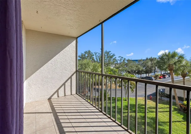 Photo 4 of Condo for sale at 1316 Pasadena Ave S #303, South Pasadena, FL 33707 | MLS# TB8550023 | Listing updated on 2026-09-21