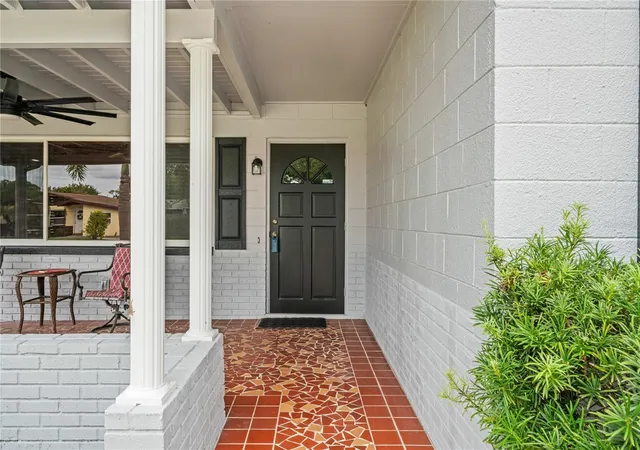 Photo 2 of Single family home for sale at 5527 Commonwealth Ave N, Saint Petersburg, FL 33703 | MLS# TB8550024 | Listing updated on 2026-10-16