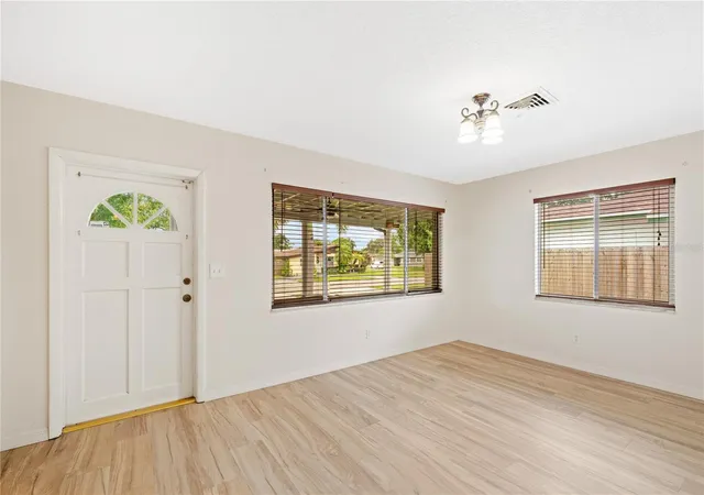 Photo 4 of Single family home for sale at 5527 Commonwealth Ave N, Saint Petersburg, FL 33703 | MLS# TB8550024 | Listing updated on 2026-10-16