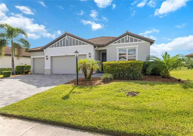 Photo 2 of Single family home for sale at 13723 Green Hammock Pl, Bradenton, FL 34211 | MLS# A4706653 | Listing updated on 2026-09-22