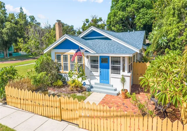 Photo 1 of Single family home for sale at 2627 52nd Street S, Gulfport, FL 33707 | MLS# TB8550030 | Listing updated on 2026-10-09