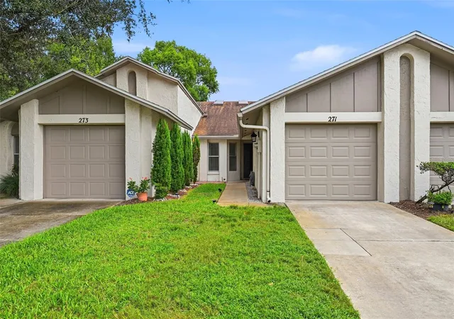 Photo 1 of Condo for sale at 271 Hill St #271, Casselberry, FL 32707 | MLS# O6443093 | Listing updated on 2026-10-07