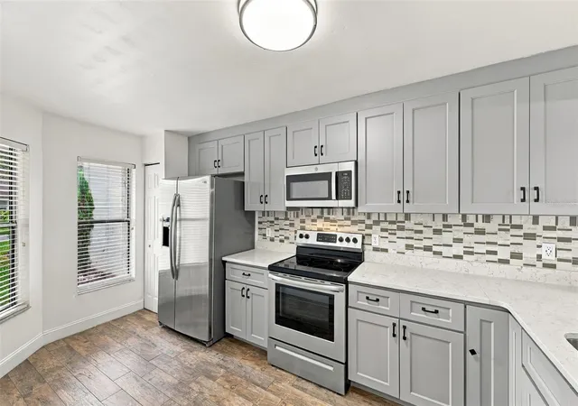 Listing Photo 4 - Condo for sale in building located at 271 Hl St, CASSELBERRY, FL 32707 - Unit #271